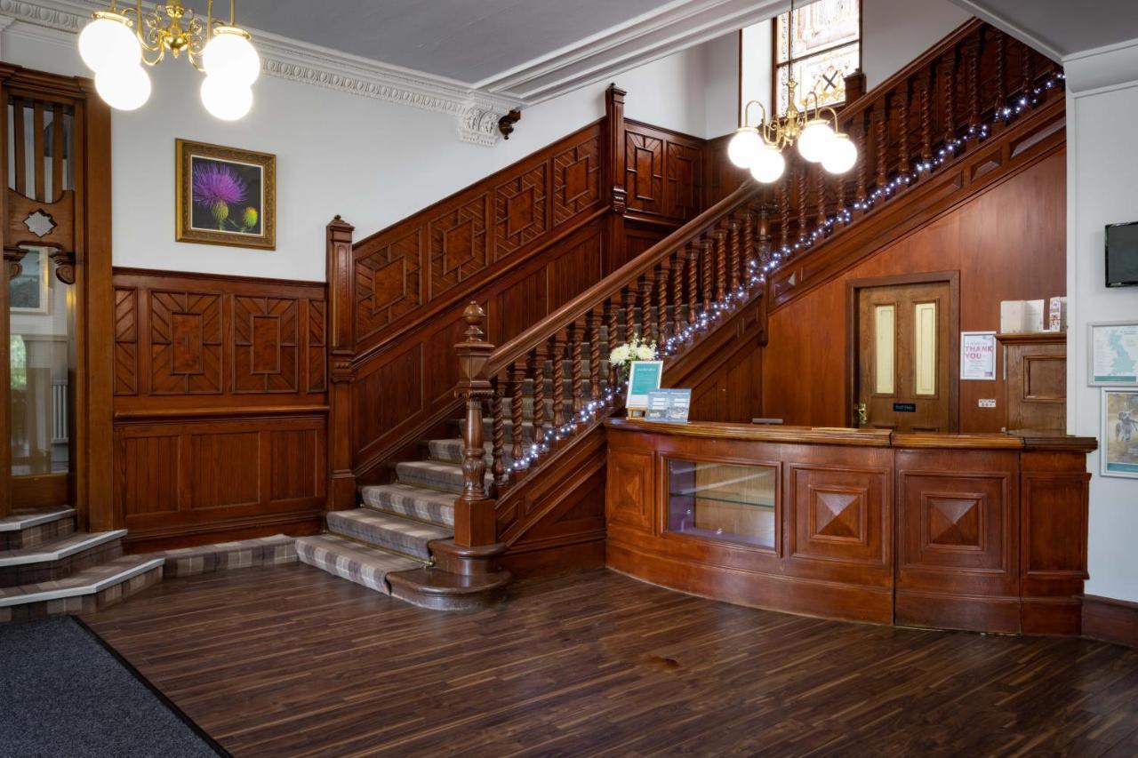 The Tarbet Hotel المظهر الخارجي الصورة